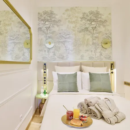 New! Le Venitien, Parisian Getaway, Sacre-coeur Apartment Paris