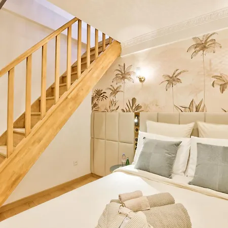 New! Le Venitien, Parisian Getaway, Sacre-coeur * Paris