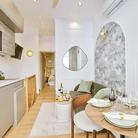 Apartment New! Le Venitien, Parisian Getaway, Sacre-coeur *