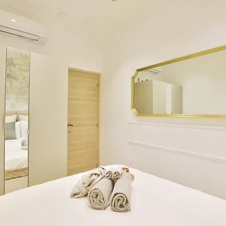 New! Le Venitien, Parisian Getaway, Sacre-coeur Apartment *