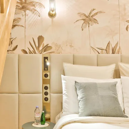 Apartment New! Le Venitien, Parisian Getaway, Sacre-coeur Paris