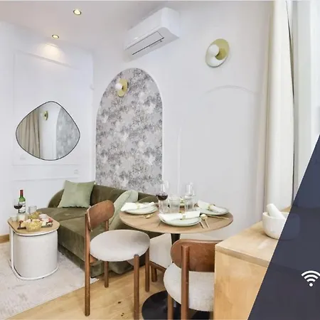 New! Le Venitien, Parisian Getaway, Sacre-coeur Apartment *